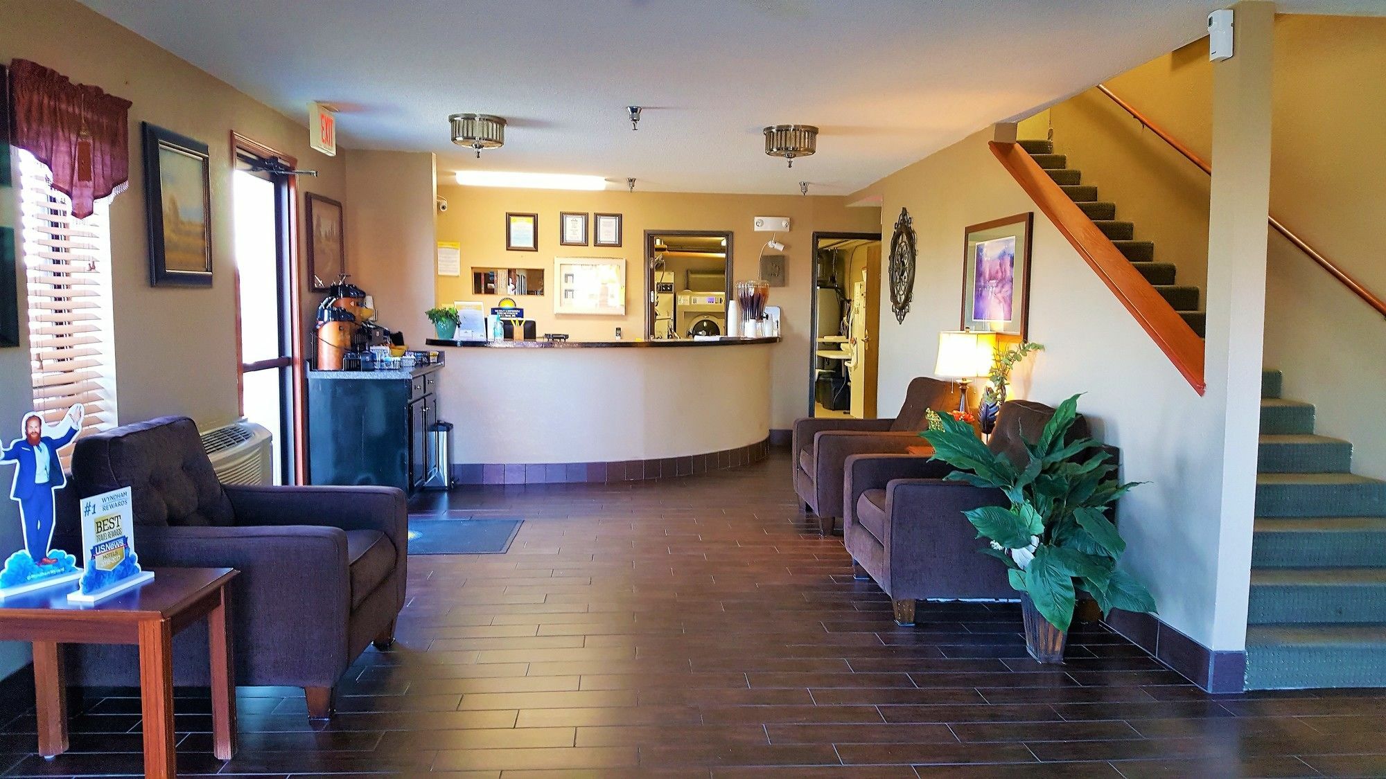 Days Inn By Wyndham Salina I-70 Εξωτερικό φωτογραφία